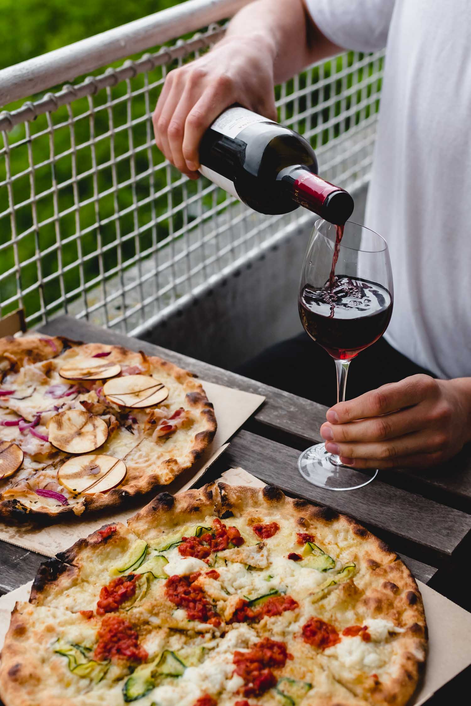 Pizza and wine – a perfectly balanced flavor experience
